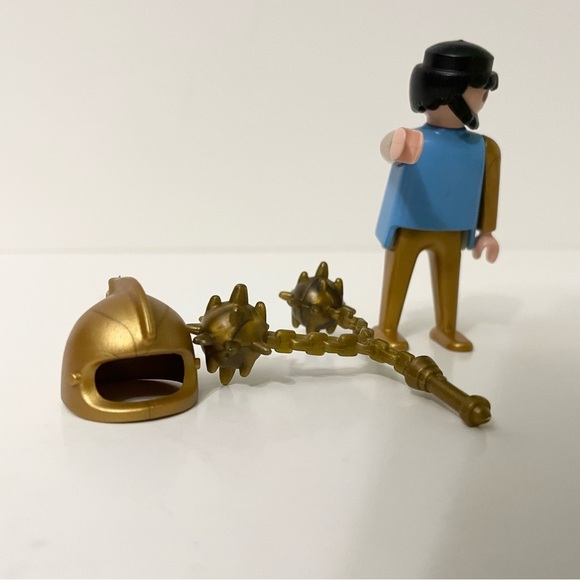 Playmobil Geobra 1974 Vintage Gold Mediaeval Armour Figure - Picture 10 of 11